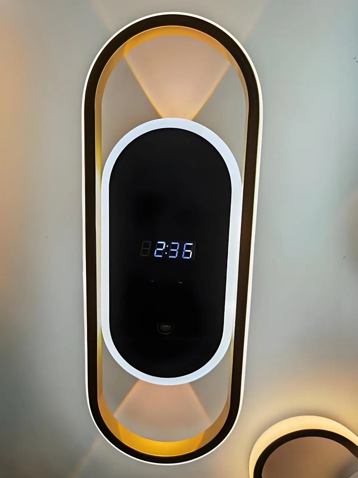 Wandlamp met Klok | Goud kleur | Perfect voor akupanelen – Wandlampen