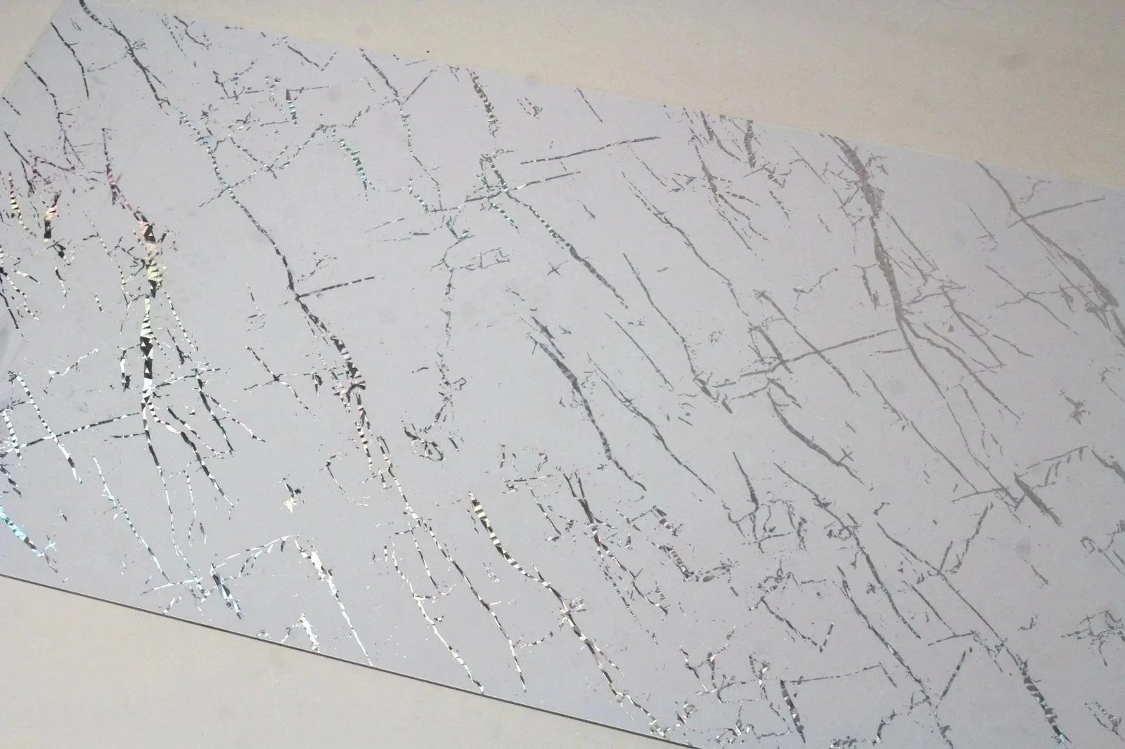 Marmerlook Wandpaneel Hoogglans Prismatic white 280x120cm – Hoogglans